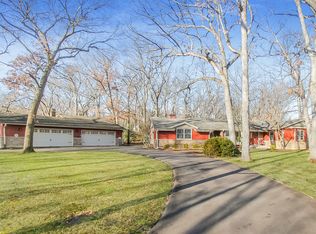 647 Ravine Rd, Dundee, IL 60118