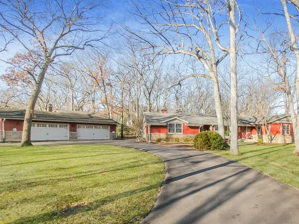 647 Ravine Rd, Dundee, IL 60118