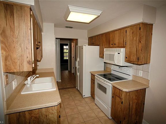 5th image of 13147 Inglenook Ct
