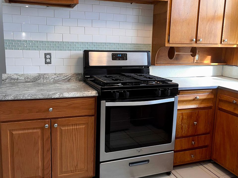 1st image of 1225 E 92nd St #1