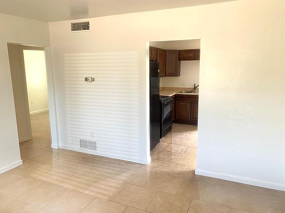 2nd image of 2814 N Palo Verde Ave