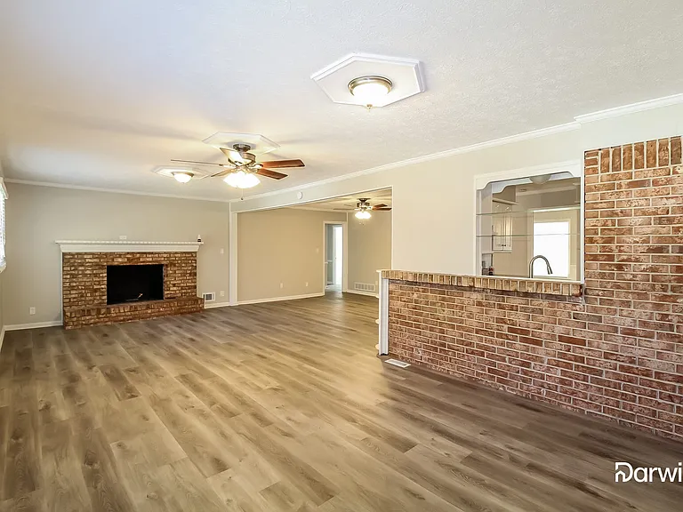 1634 Rhonda Ln — Photo 6