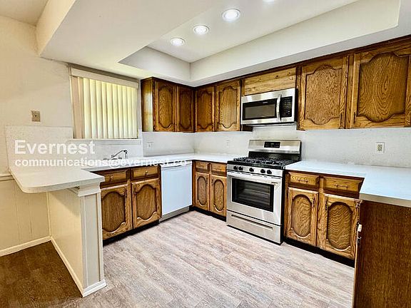 4th image of 5024 S Birch Ave