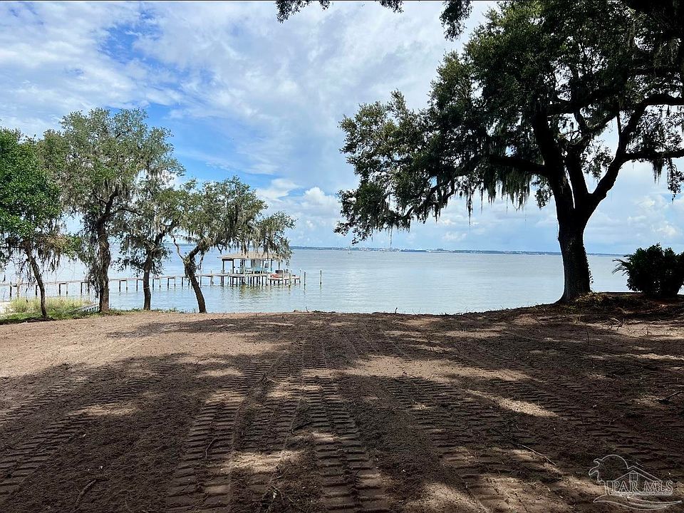 2nd image of 720 Peakes Point Dr