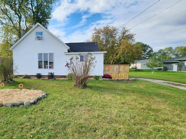 306 E Webster St, Coleman, MI 48618