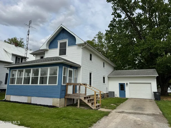 206 Cedar St, Pioneer, OH 43554