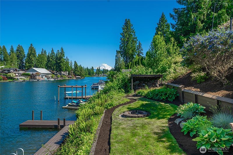 5th image of 3605 Lakeridge Drive E