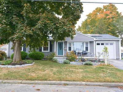 27 Primrose Dr E, Riverside, RI, 02915