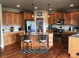 21904 26th St E, Lake Tapps, WA 98391