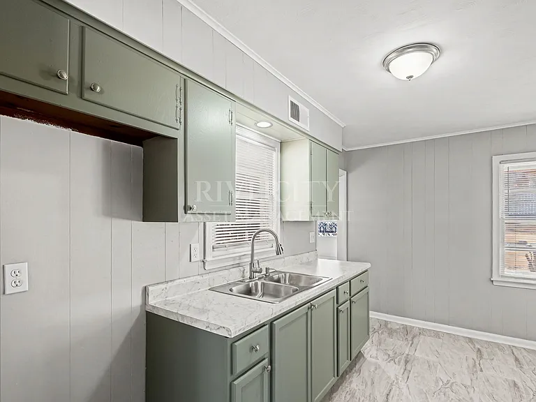 3751 Charles Dr — Photo 12