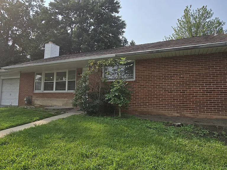 302 Bethel Rd — Photo 2