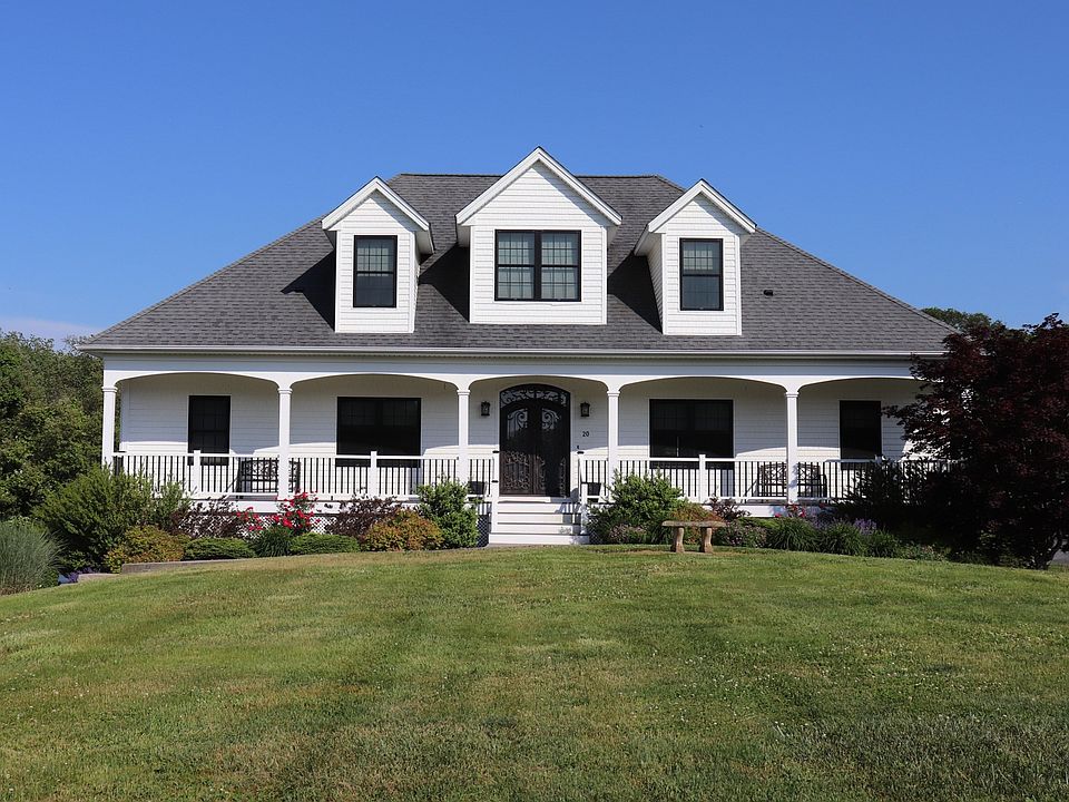 1st image of 20 Meadowbrook Ln