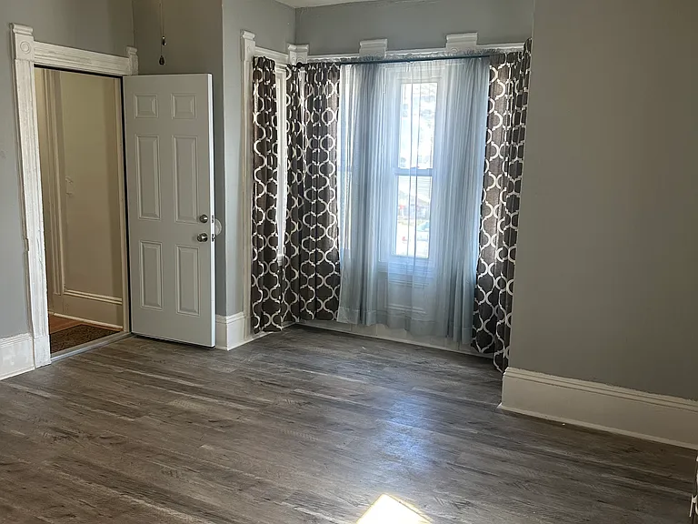 323 Summer St #1 — Photo 7