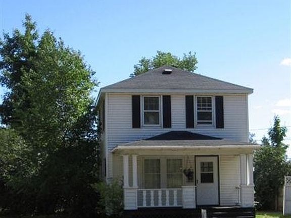 4th image of 841 Woodward Ave