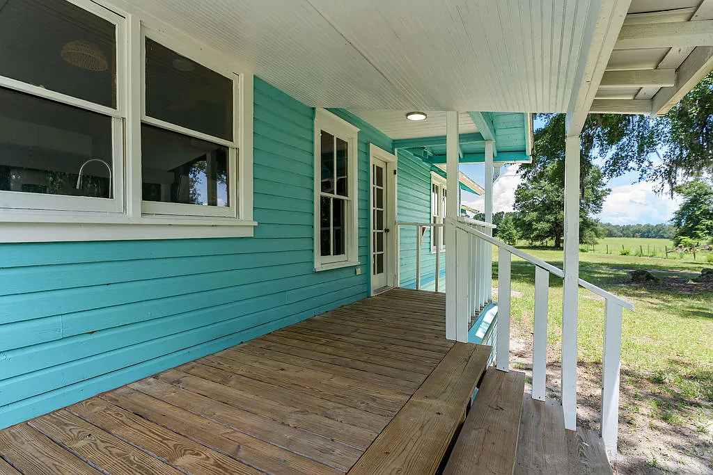 3 bed, 1240 sqft, $2,200 — Photo 2