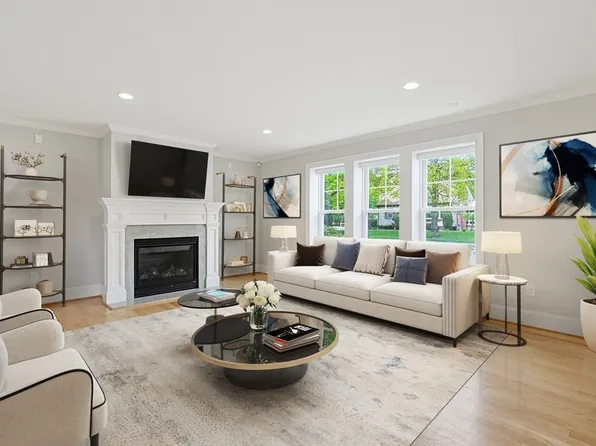1362 Great Plain Ave #1, Needham, MA 02492