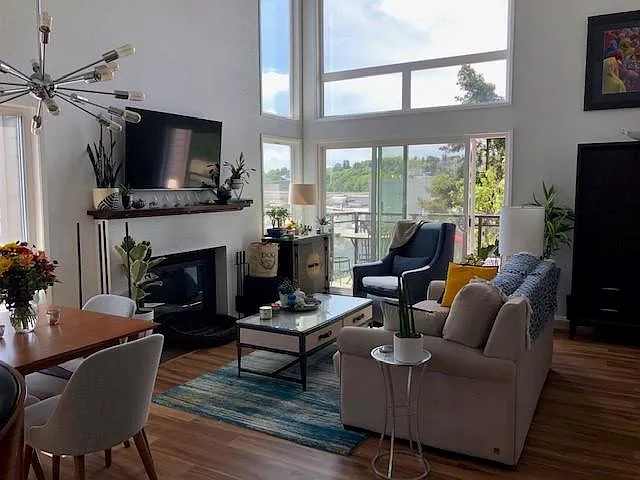 2 bed, 1100 sqft, $3,395 — Photo 3