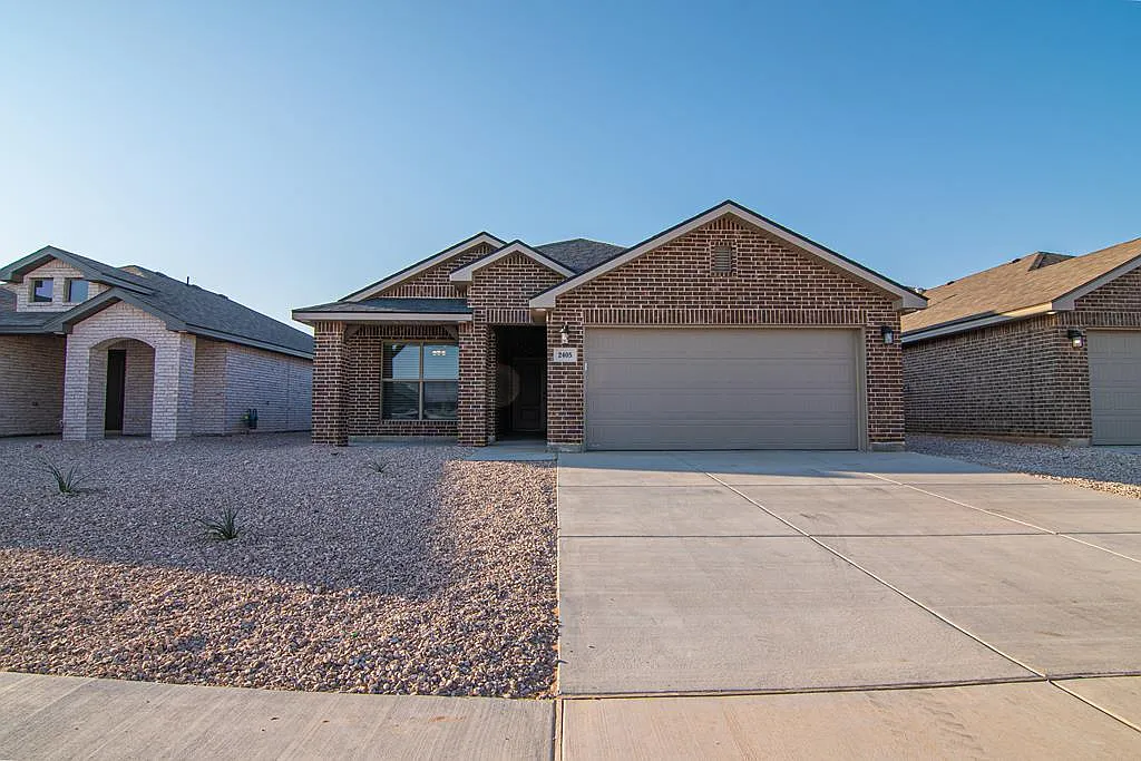 4 bed, 2.0 bath, 1727 sqft, $2,800 — Photo 1