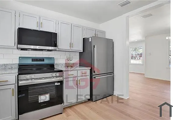 3009 Alston Dr — Photo 5