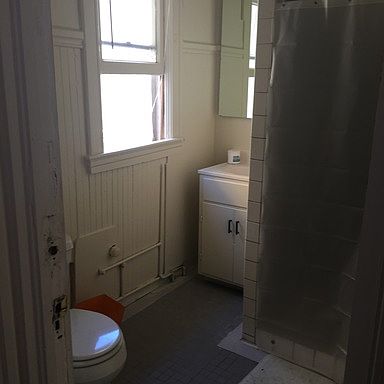 3rd image of 815 16th St APT 5