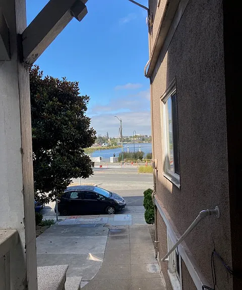 1816 Lakeshore Ave — Photo 7