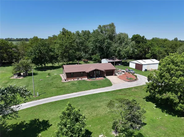 9667 Lessley Rd, Sparta, IL 62286