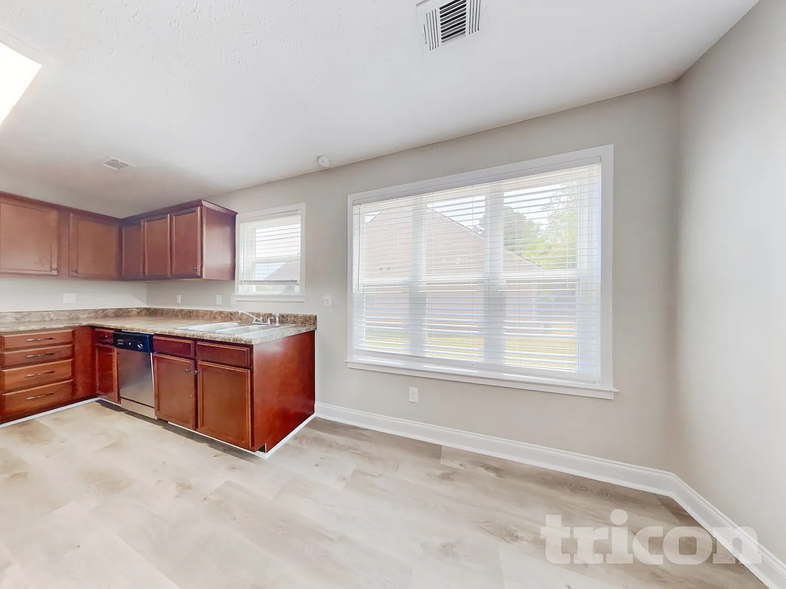 215 Comet Court Dallas GA — Photo 4