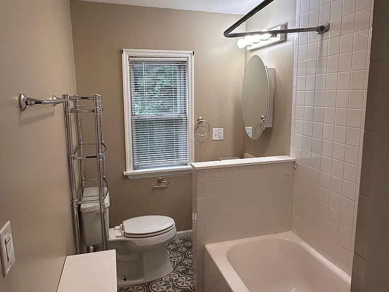 811 Main St #1 — Photo 17