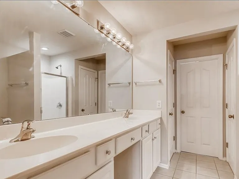 10038 Garrison Watch Ave — Photo 1