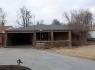 212 SW Heights Rd, Topeka, KS 66609