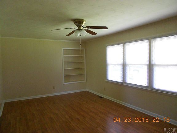 3rd image of 1310 Delwood Dr SW
