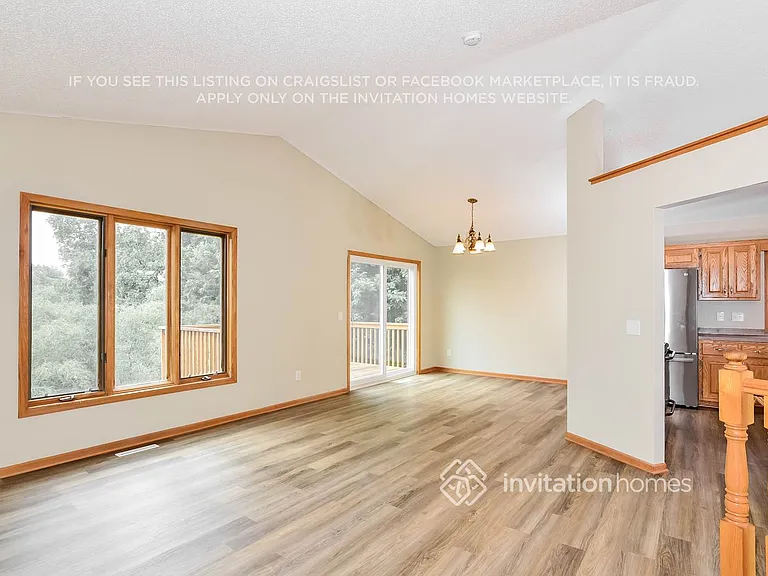 713 3rd St SW — Photo 6