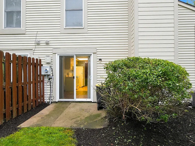 6032 Sawmill Woods Dr — Photo 26