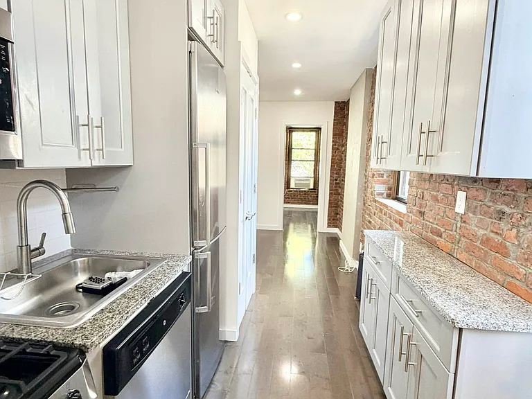 197 E 3rd St #13 — Photo 1