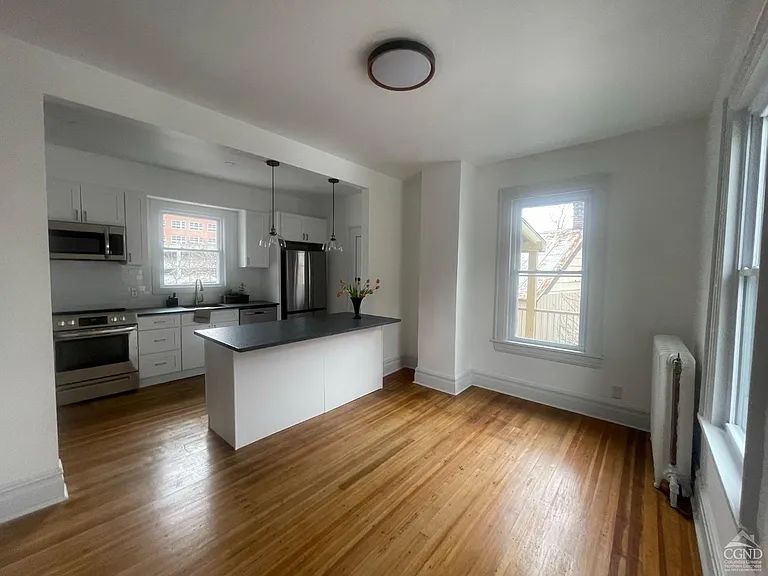 817 Columbia St #2 — Photo 14