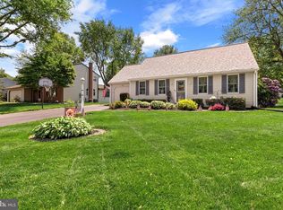 925 Indian Springs Dr, Lancaster, PA 17601