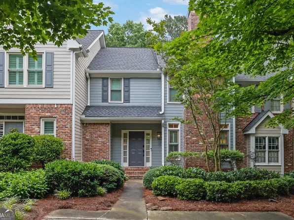 305 River Glen Dr, Roswell, GA 30075