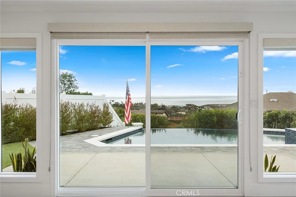 3 bed, 3.5 bath, 2200 sqft, $9,500 — Photo 4