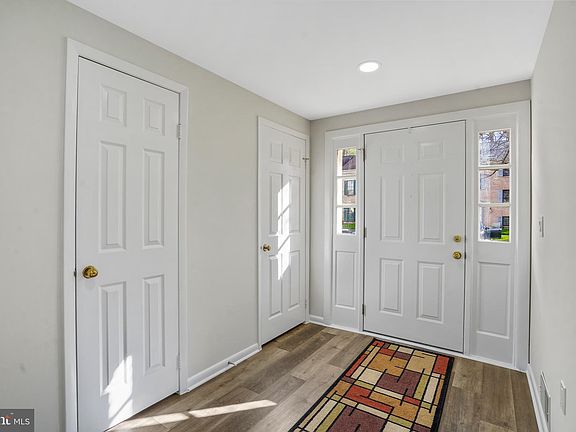3rd image of 5961 Clerkenwell Ct