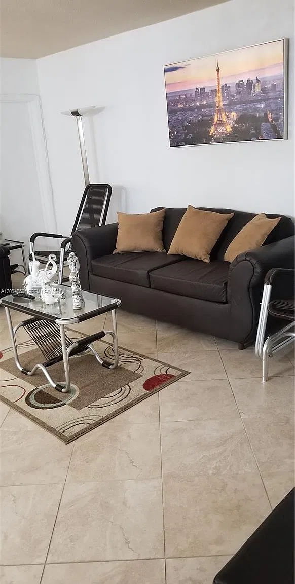 Beverly Hills Condo Numbe — Photo 3