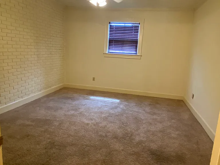 1321 W Saint Mary Blvd — Photo 9