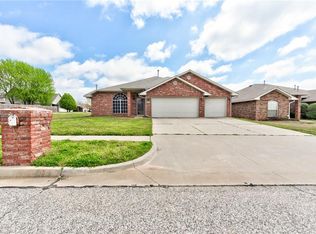 4105 Goshawk Dr, Norman, OK 73072