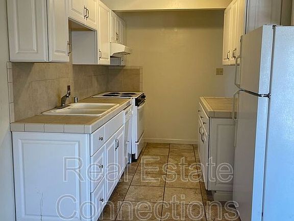 2nd image of 768 Sharmon Palms Ln