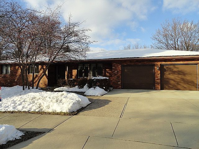 1st image of 660 3rd Pl SE
