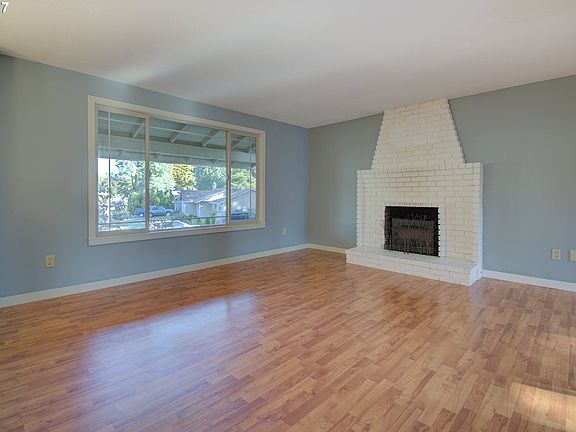 2nd image of 15113 NE 6th St