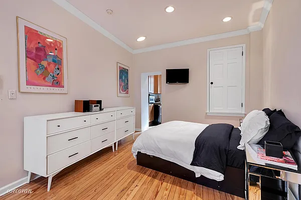 Rented by Corcoran | media 26