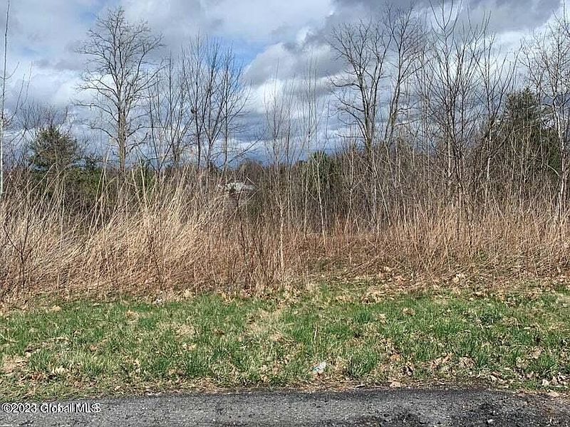 4th image of L16 Eastview Drive