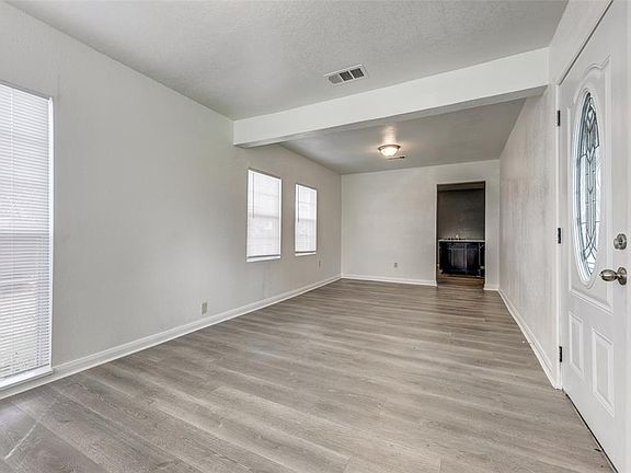 5th image of 2432 Skylark Dr