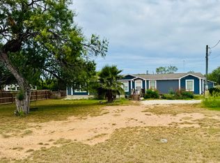 15968 Kilowatt Rd, Elmendorf, TX 78112