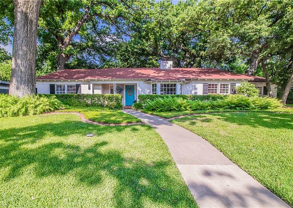 1st image of 2724 Harlanwood Dr